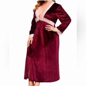 NEW•1X-2X•Elegant Burgundy And White Lace Nightgown